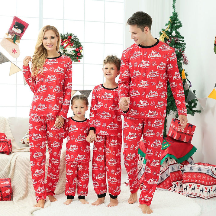 Cozy Christmas Pajama Set - Long Sleeve Holiday Loungewear with Festive Print - ROMANCE